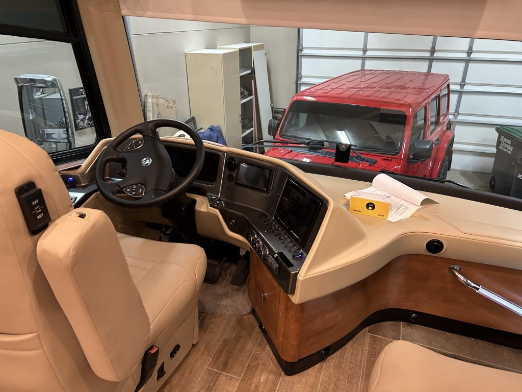 2021 Tiffin Phaeton IH - Image 8