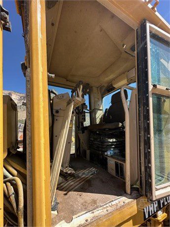 2019 Barko 930B & 2003 CATERPILLAR 163H - Image 2