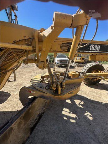 2019 Barko 930B & 2003 CATERPILLAR 163H - Image 19