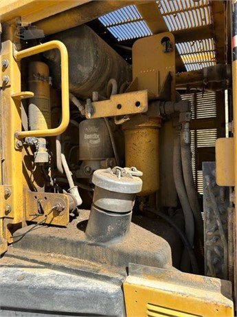 2019 Barko 930B & 2003 CATERPILLAR 163H - Image 5