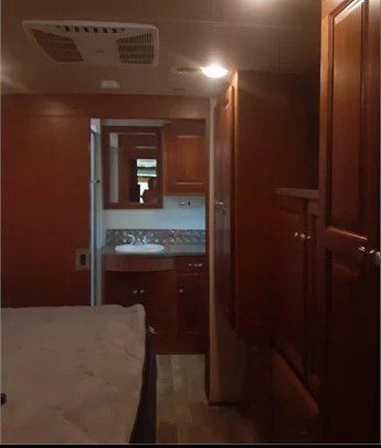 2017 WINNEBAGO VISTA LX 35F - Image 20