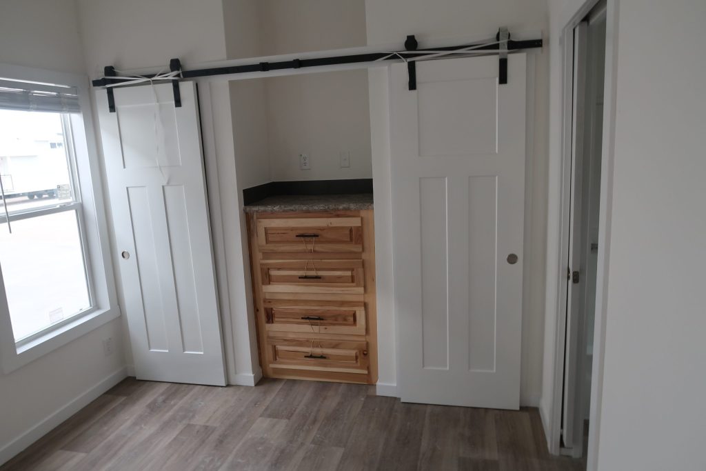 2023 CHAMPION ATHENS 520 - Image 3