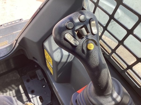 2022 Bobcat T-76 Track Skid Steer - Image 18