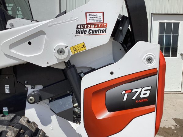 2022 Bobcat T-76 Track Skid Steer - Image 4