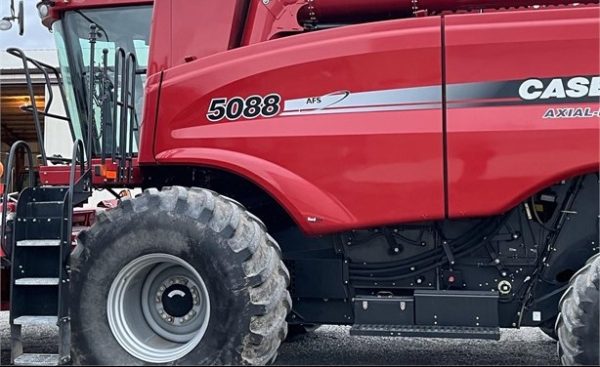 2012 CASE IH 5088 & 2010 CASE IH HEADER 2206 - Image 3