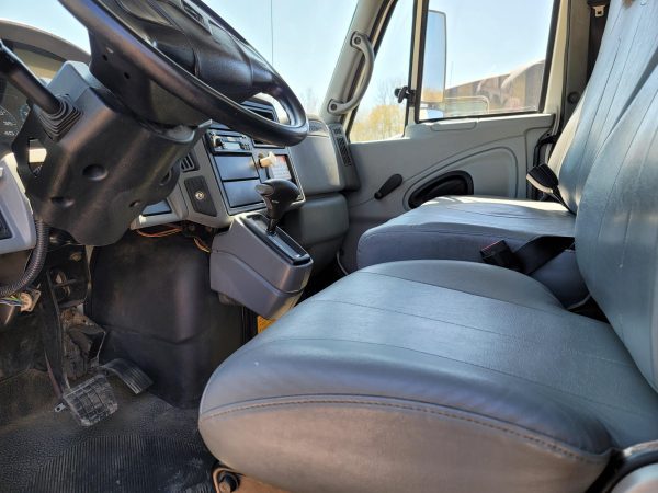 2007 International DuraStar 4300 - Image 3