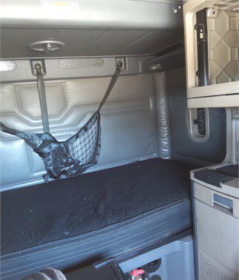 2016 Freightliner Cascadia 125 Evolution - Image 7