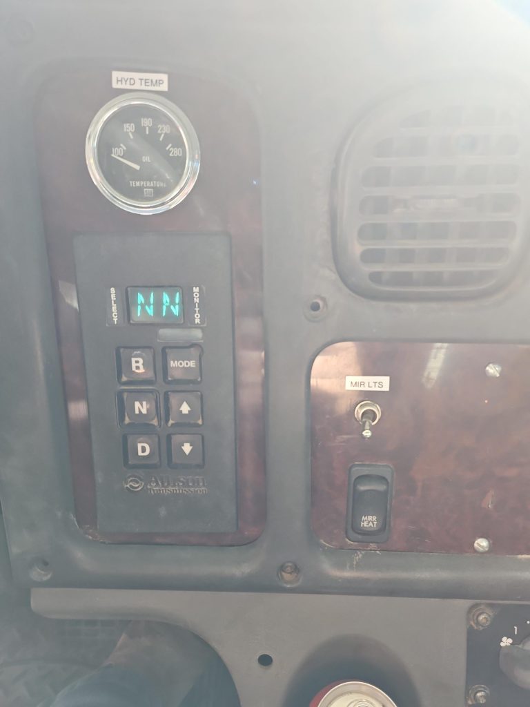 2015 Circle C American Eagle Bale Wagons and Trailer - Image 12