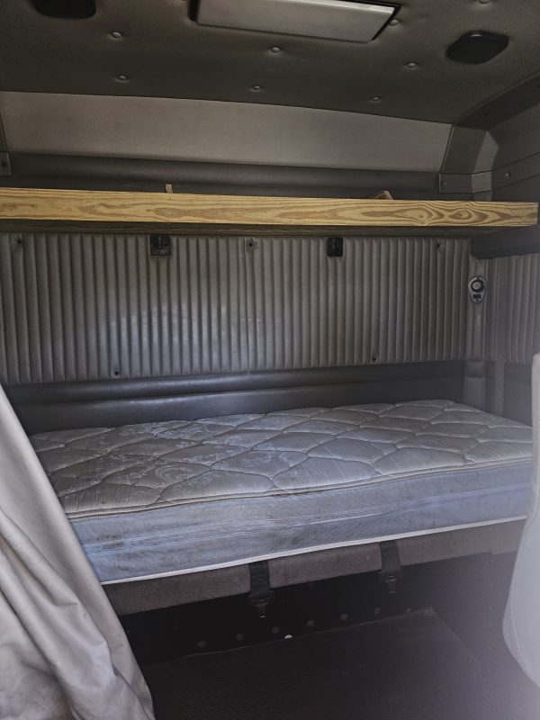 2014 Kenworth W900 - Image 2
