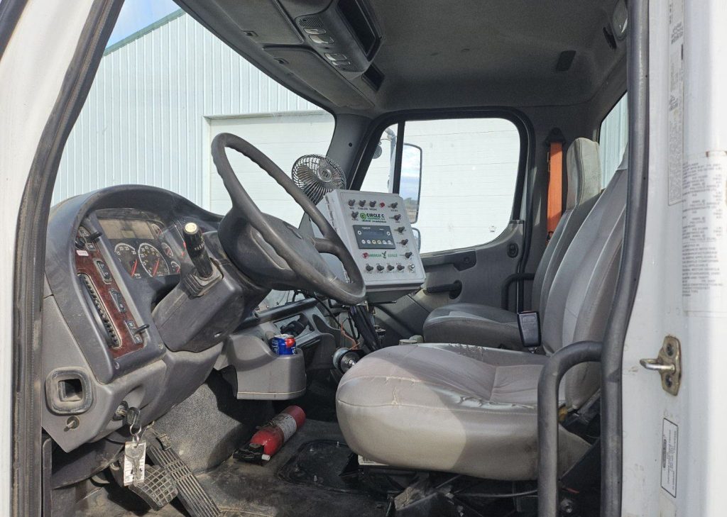 2015 Circle C American Eagle Bale Wagons and Trailer - Image 4