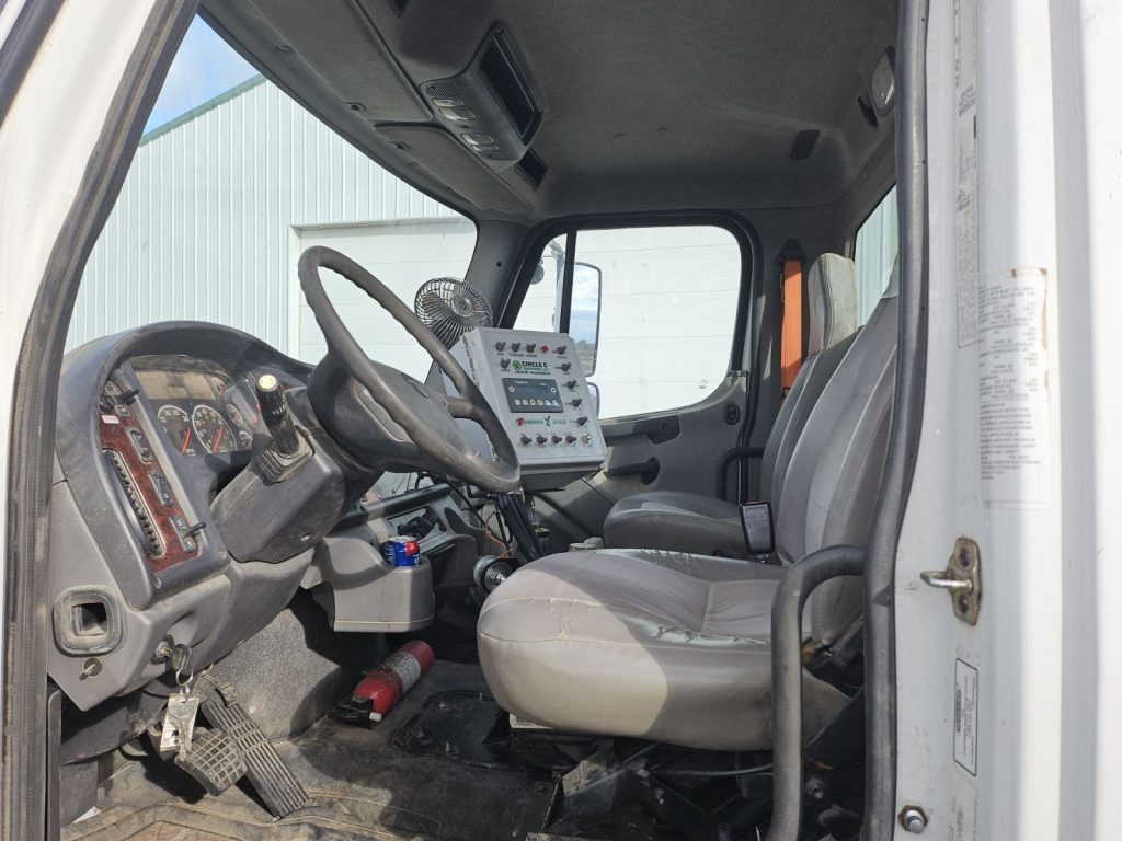 2015 Circle C American Eagle Bale Wagons and Trailer - Image 5