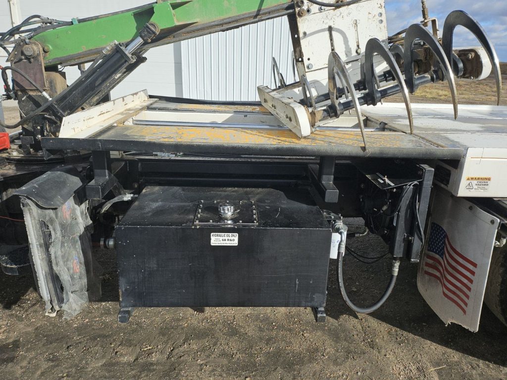2015 Circle C American Eagle Bale Wagons and Trailer - Image 7