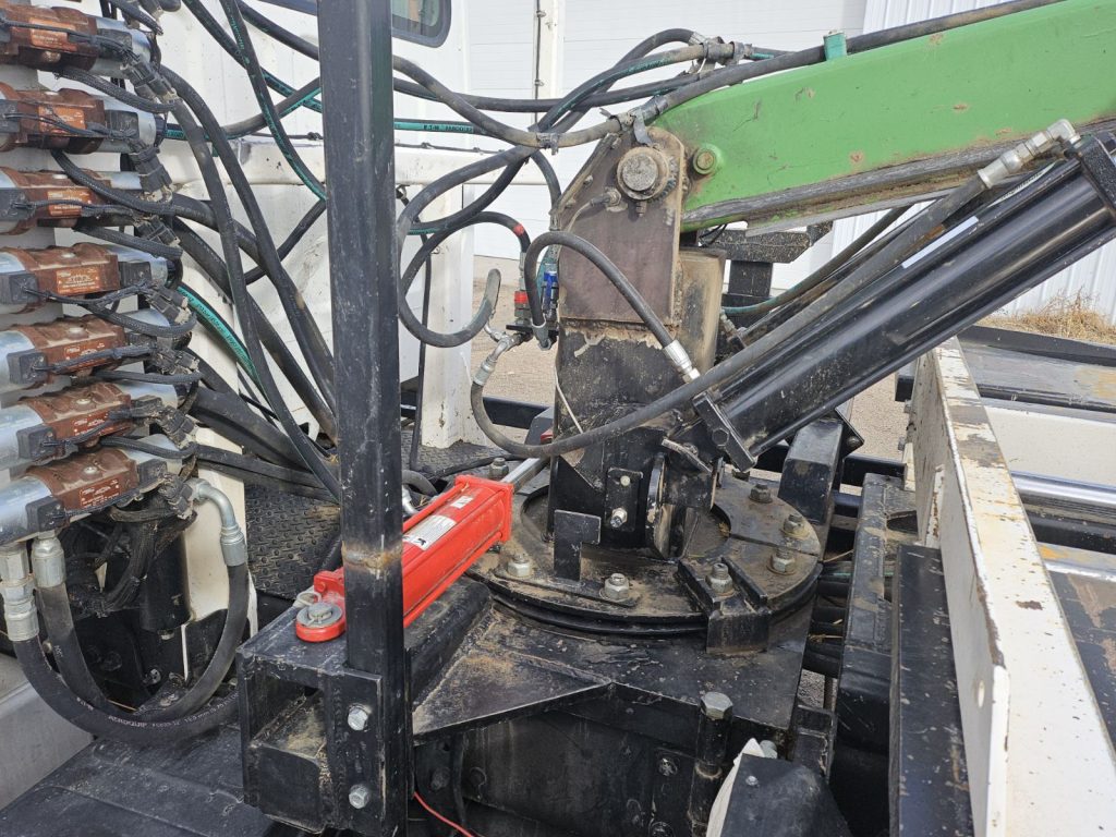 2015 Circle C American Eagle Bale Wagons and Trailer - Image 8