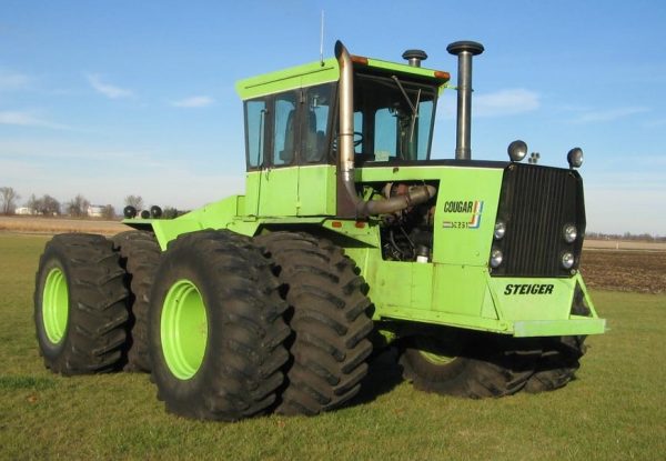 1976 Steiger Cougar Series III Tractor