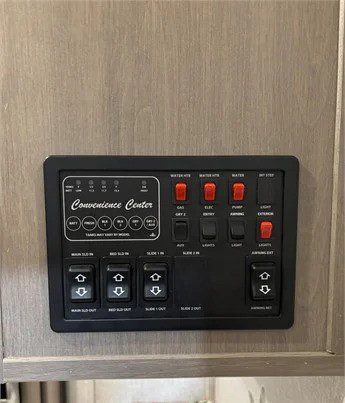 2022 COACHMEN CHAPARRAL 298RLS - Image 11