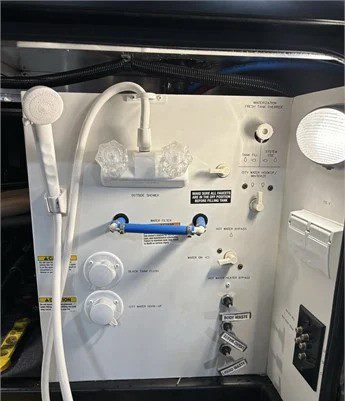 2022 COACHMEN CHAPARRAL 298RLS - Image 4