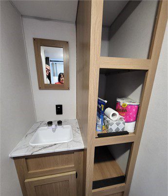 2022 PRIME TIME AVENGER LT 16FQ - Image 5