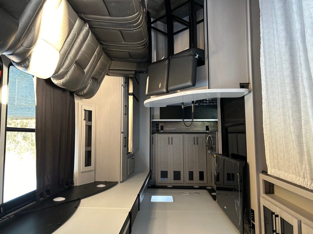 2024 HEARTLAND CYCLONE 4270 & 2017 Ram 3500 Laramie DRW - Image 2