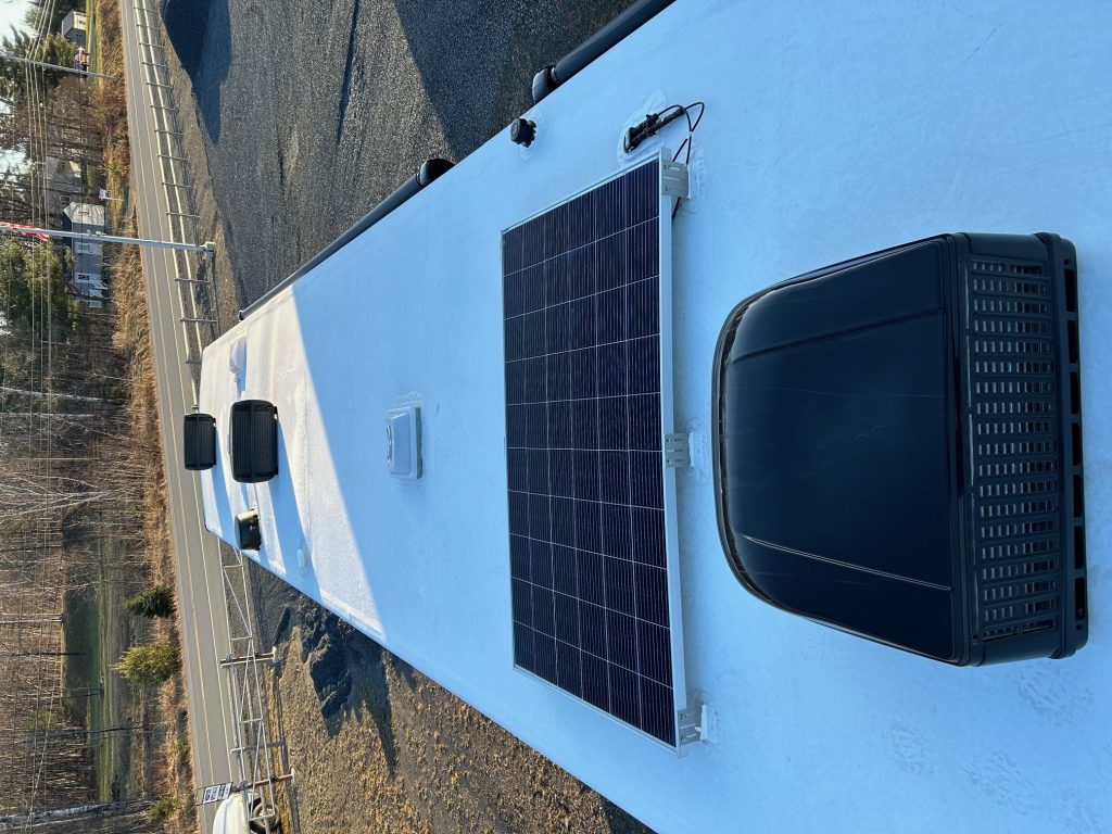 2024 HEARTLAND CYCLONE 4270 & 2017 Ram 3500 Laramie DRW - Image 8