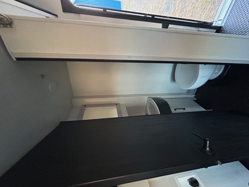 2024 HEARTLAND CYCLONE 4270 & 2017 Ram 3500 Laramie DRW - Image 16