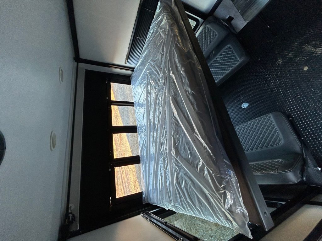 2024 HEARTLAND CYCLONE 4270 & 2017 Ram 3500 Laramie DRW - Image 19