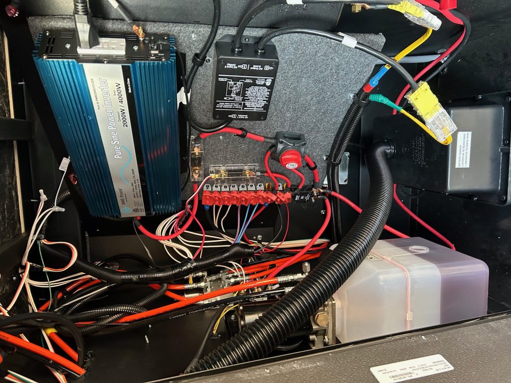 2024 HEARTLAND CYCLONE 4270 & 2017 Ram 3500 Laramie DRW - Image 23