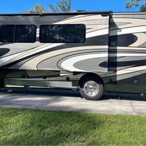 2019 FLEETWOOD BOUNDER 33C