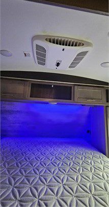 2021 CROSSROADS SUNSET TRAIL SUPER LITE 331BH - Image 14