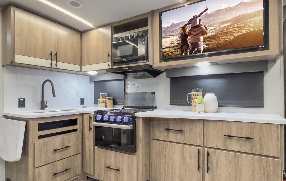 2020 GRAND DESIGN IMAGINE 2500RL - Image 2