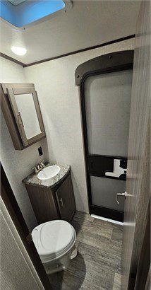 2021 CROSSROADS SUNSET TRAIL SUPER LITE 331BH - Image 21