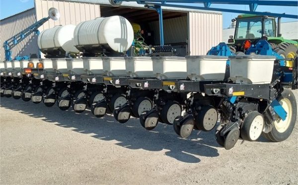 2004 KINZE 3700 - Image 4