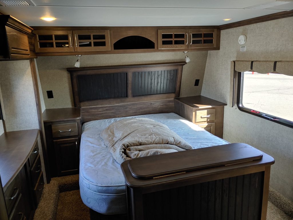 2016 KEYSTONE RV CO ALPINE 3590RS - Image 6