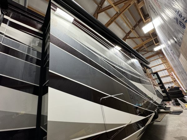 2017 TIFFIN ALLEGRO BUS 37AP - Image 10