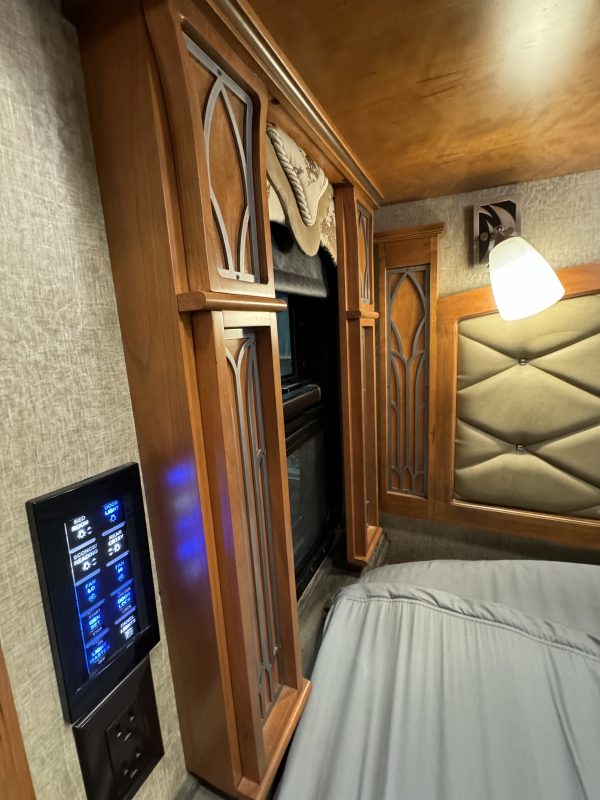 2017 TIFFIN ALLEGRO BUS 37AP - Image 73