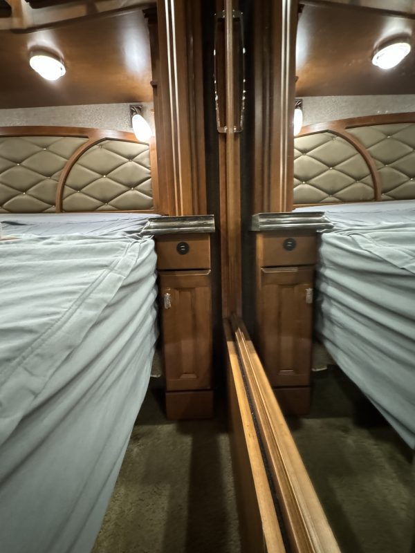 2017 TIFFIN ALLEGRO BUS 37AP - Image 75
