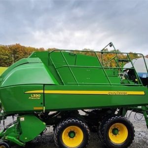 2017 JOHN DEERE L330