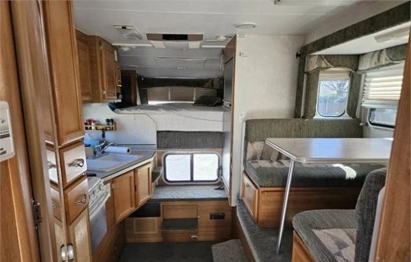 2004 LANCE 1121 - Image 11