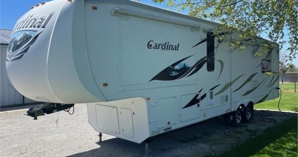 2012 FOREST RIVER CARDINAL 3675RT - Image 2
