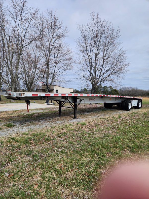 2020 Kenworth T680 and 2018 Fontaine flatbed - Image 3