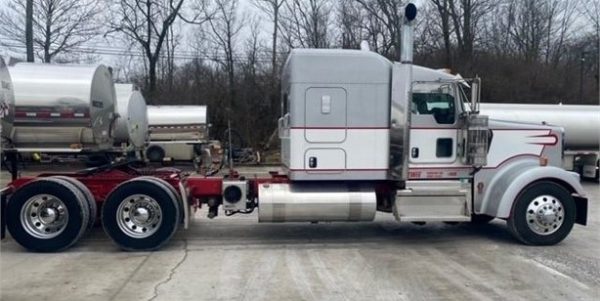 2020 KENWORTH W900 - Image 4