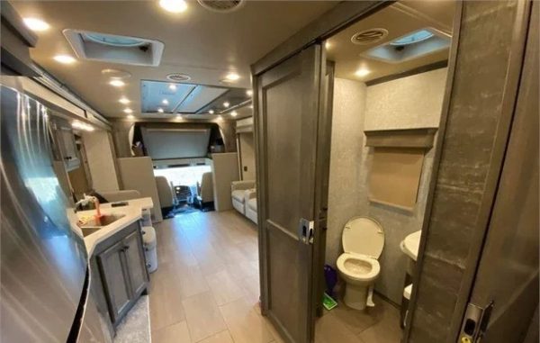 2023 TIFFIN ALLEGRO BAY 38BB - Image 5