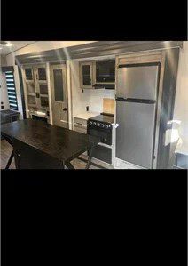 2022 FOREST RIVER CHEROKEE ARCTIC WOLF LIMITED 3880SUITE - Image 5