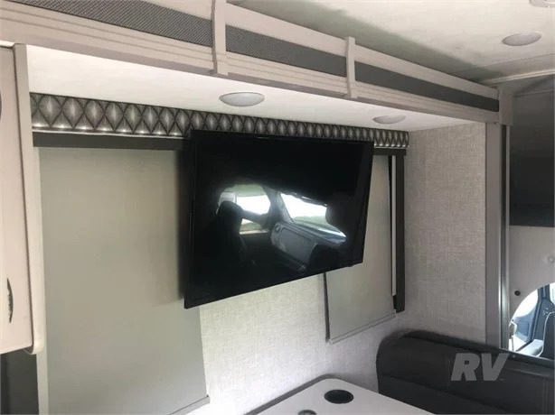 2022 THOR MOTOR COACH QUANTUM KW29 - Image 8