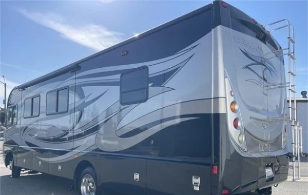 2013 FLEETWOOD SOUTHWIND 32VS - Image 10