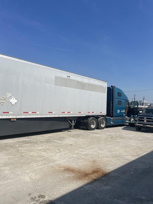 2013 VOLVO VNL64T780 & 2008 Wabash 53′ - Image 16