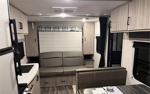 2021 KEYSTONE RV CO PASSPORT SL SERIES 219BH - Image 2