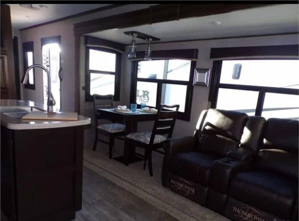 2019 JAYCO EAGLE 330RSTS - Image 5