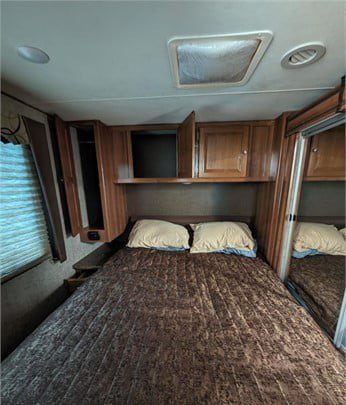 2018 COACHMEN LEPRECHAUN 319MB - Image 5