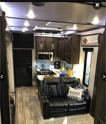 2020 DUTCHMEN VOLTAGE 4195 - Image 8