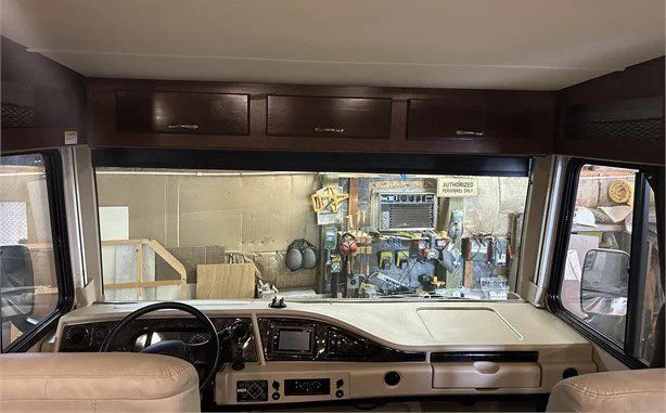 2017 FLEETWOOD STORM 34S - Image 9